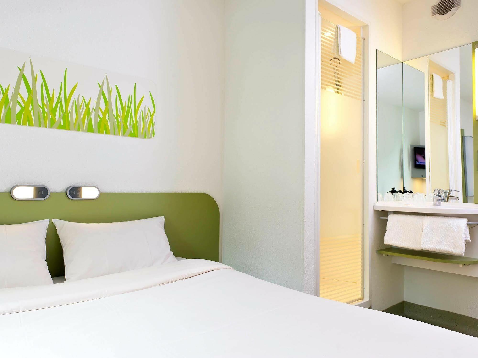 Ibis Budget Fontainebleau Avon Exteriér fotografie